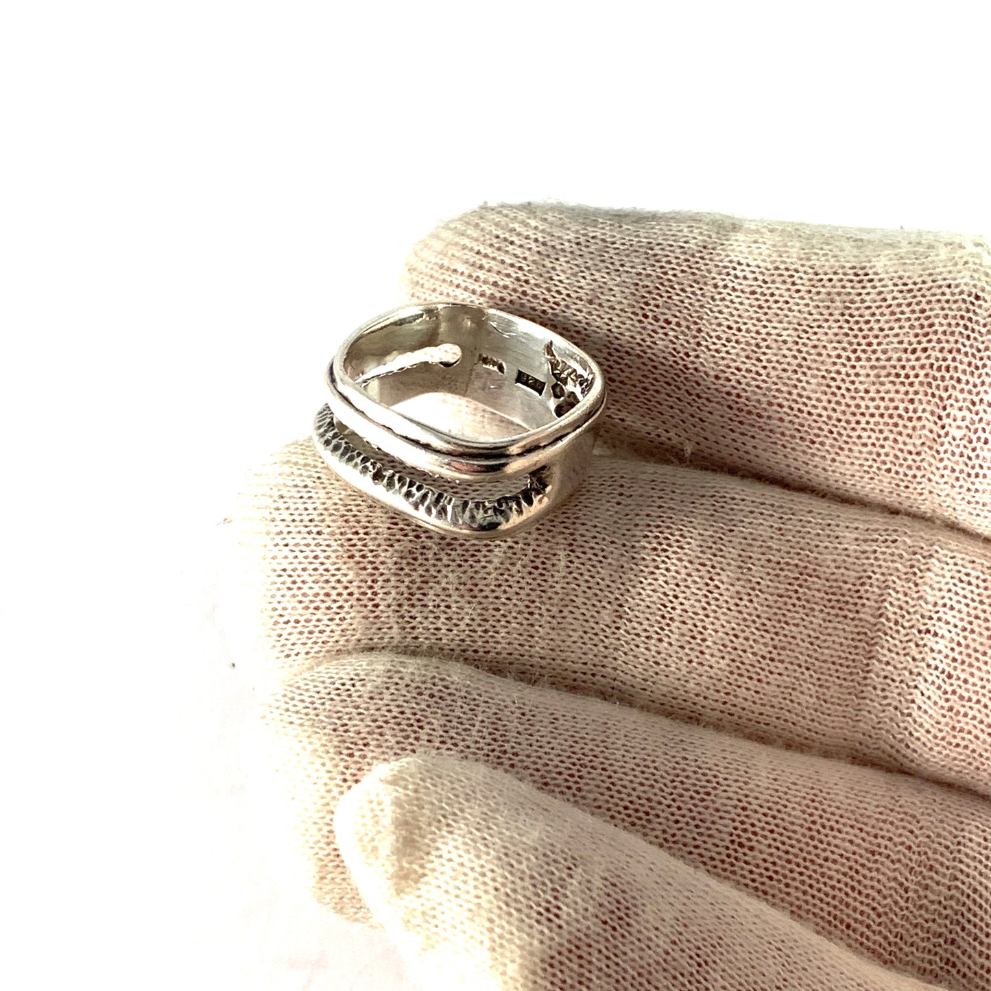 Claes E Giertta, Stockholm, Sweden 1960s. Sterling Silver Ring. Signed.