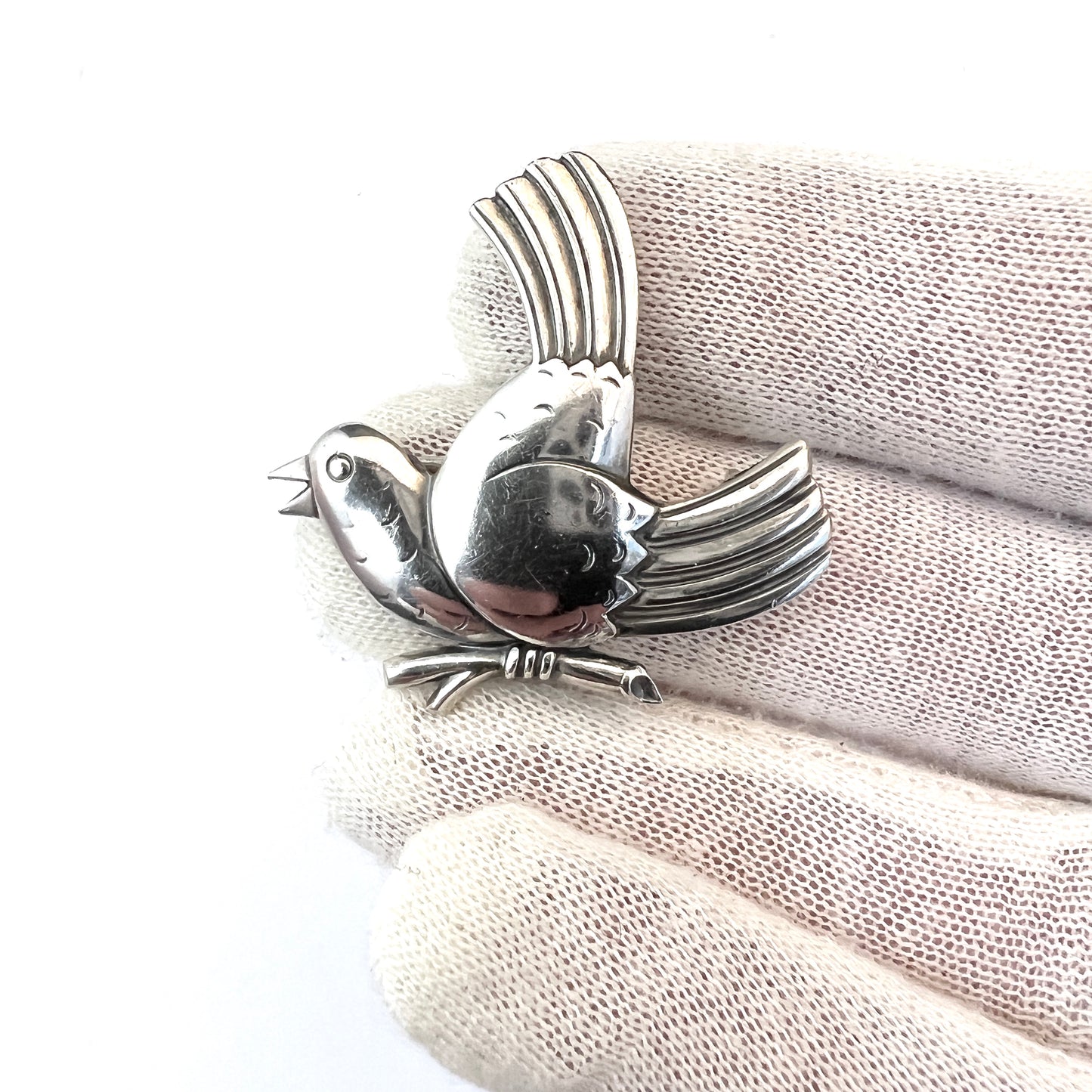 G Dahlgren, Sweden 1944. WW2-Era Sterling Silver Peace Dove Brooch