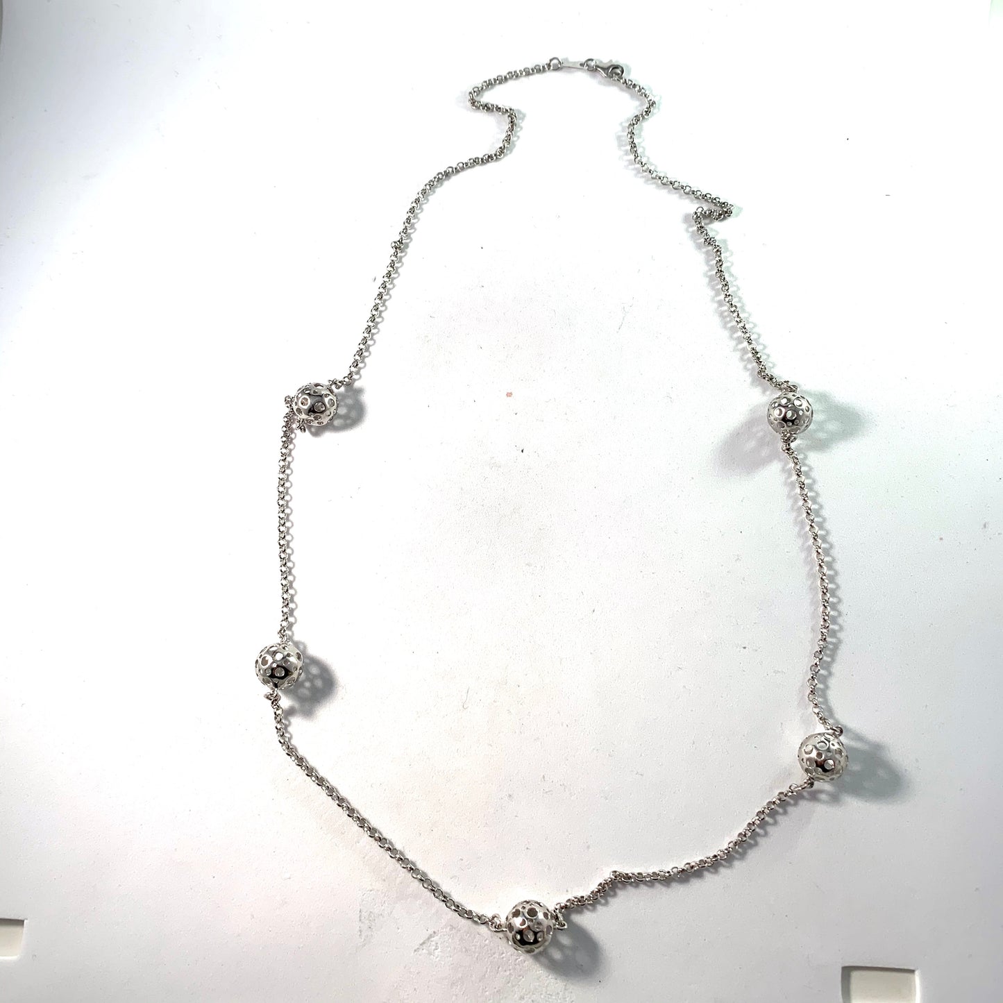 Kultakeskus, Finland. Design Liisa Vitali, Vintage Sterling Silver Long Necklace
