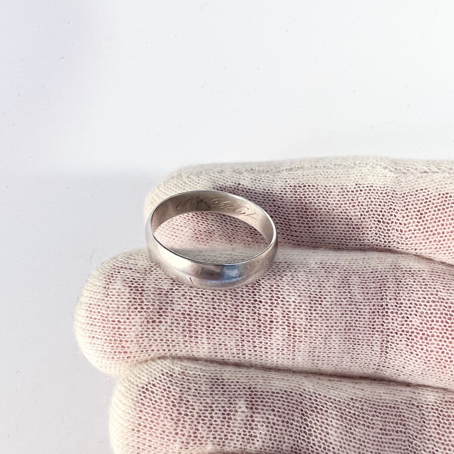 J Zackrisson, Sweden year 1940. War-Time Solid Silver Men's Wedding Band.