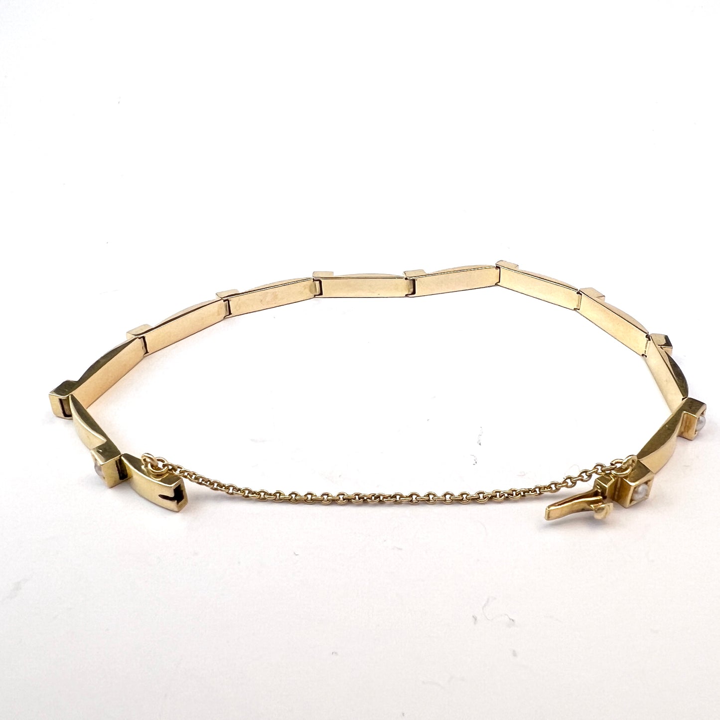 G Dahlgren, Sweden 1916. Antique 18k Gold River Pearl Bracelet.