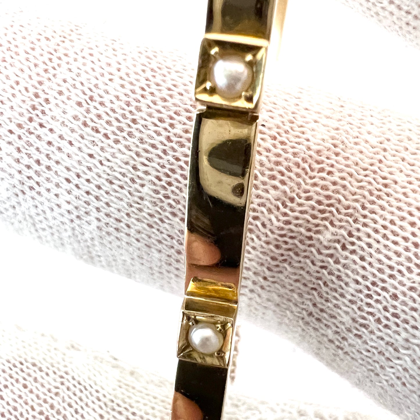 G Dahlgren, Sweden 1916. Antique 18k Gold River Pearl Bracelet.