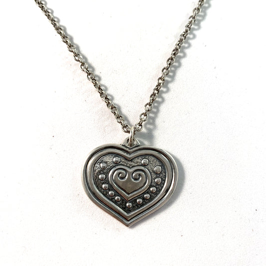 Kalevala Koru, Finland Vintage Sterling Heart Love Pendant Necklace.
