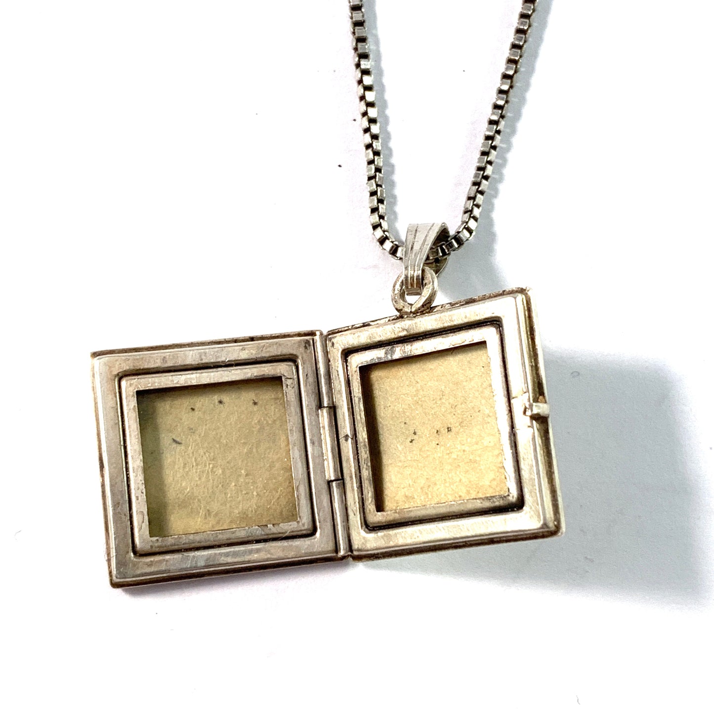 K&L-Kordes Lichtenfels, Germany 1950s. Solid 835 Silver Locket Pendant Necklace