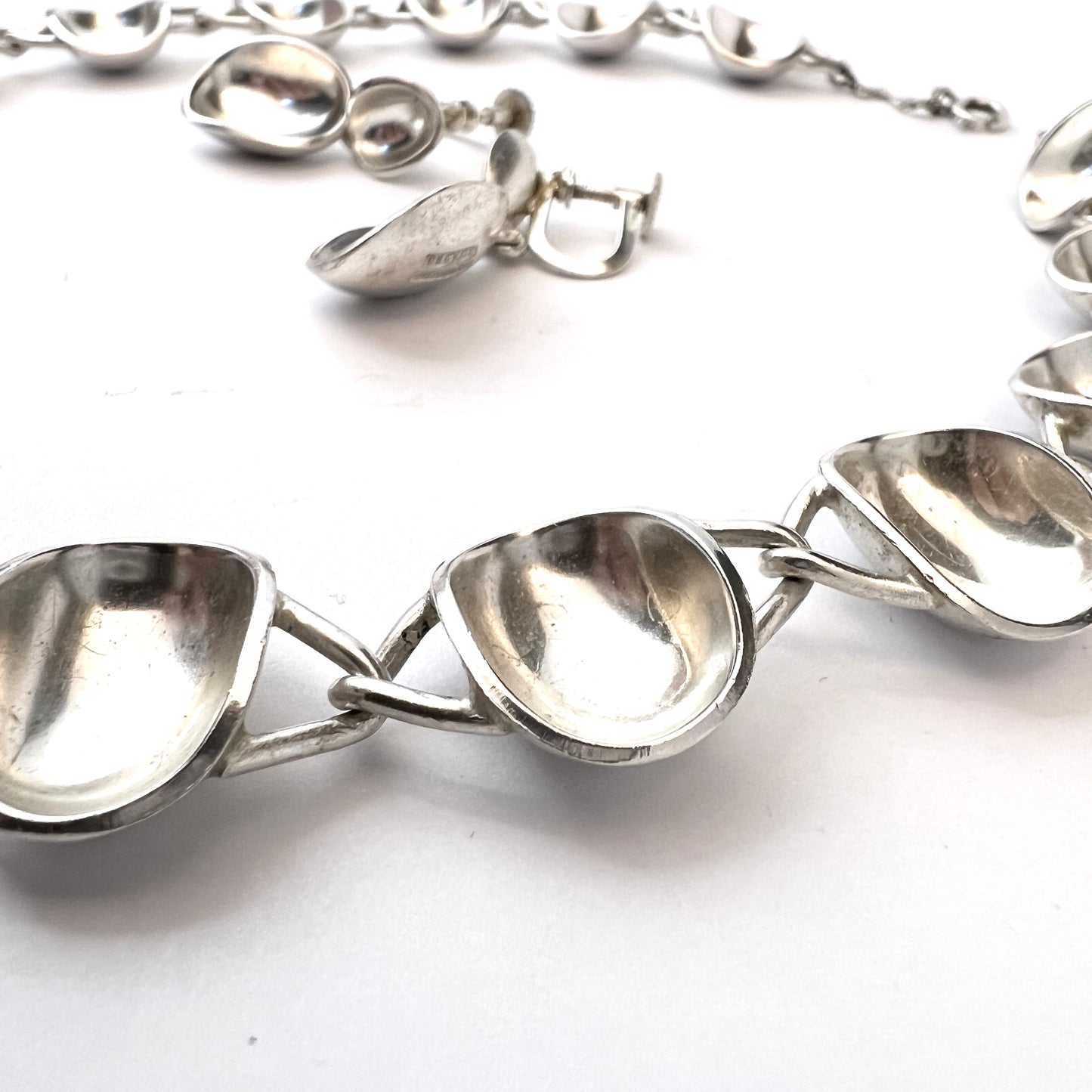 Sigurd Persson for Stigbert 1954-55. Iconic Bowl Necklace and Earrings. Sterling Silver.