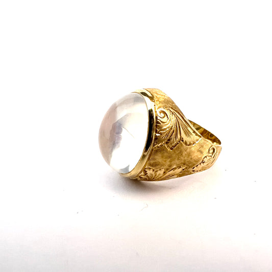 Italy. Vintage 1950-60s. Bold 18k Gold Moonstone Ring.