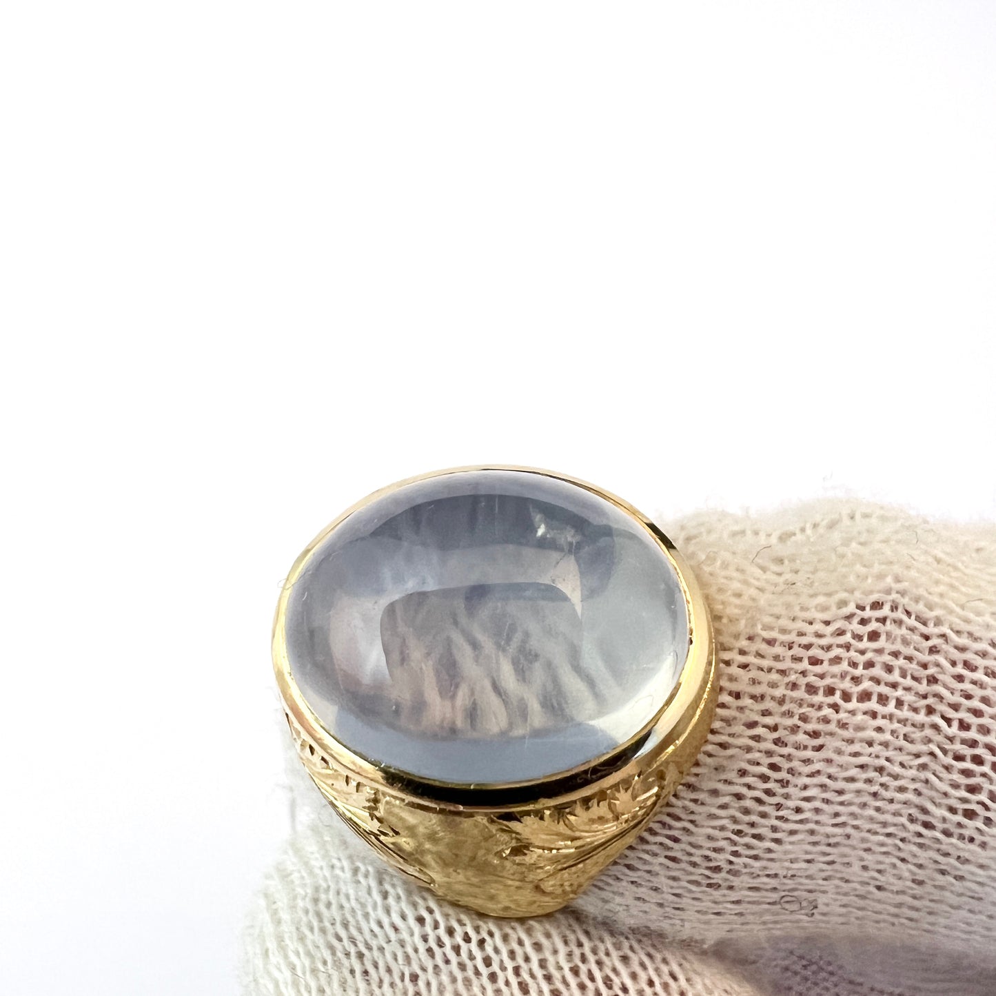 Italy. Vintage 1950-60s. Bold 18k Gold Moonstone Ring.