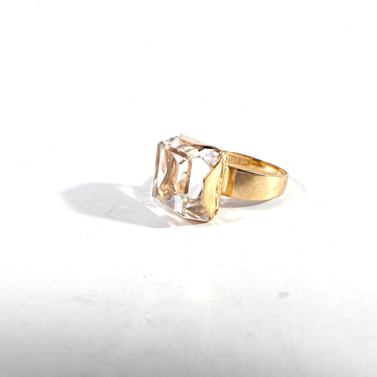 ALTON, Sweden 1972. Vintage 18k Gold Rock Crystal Ring.