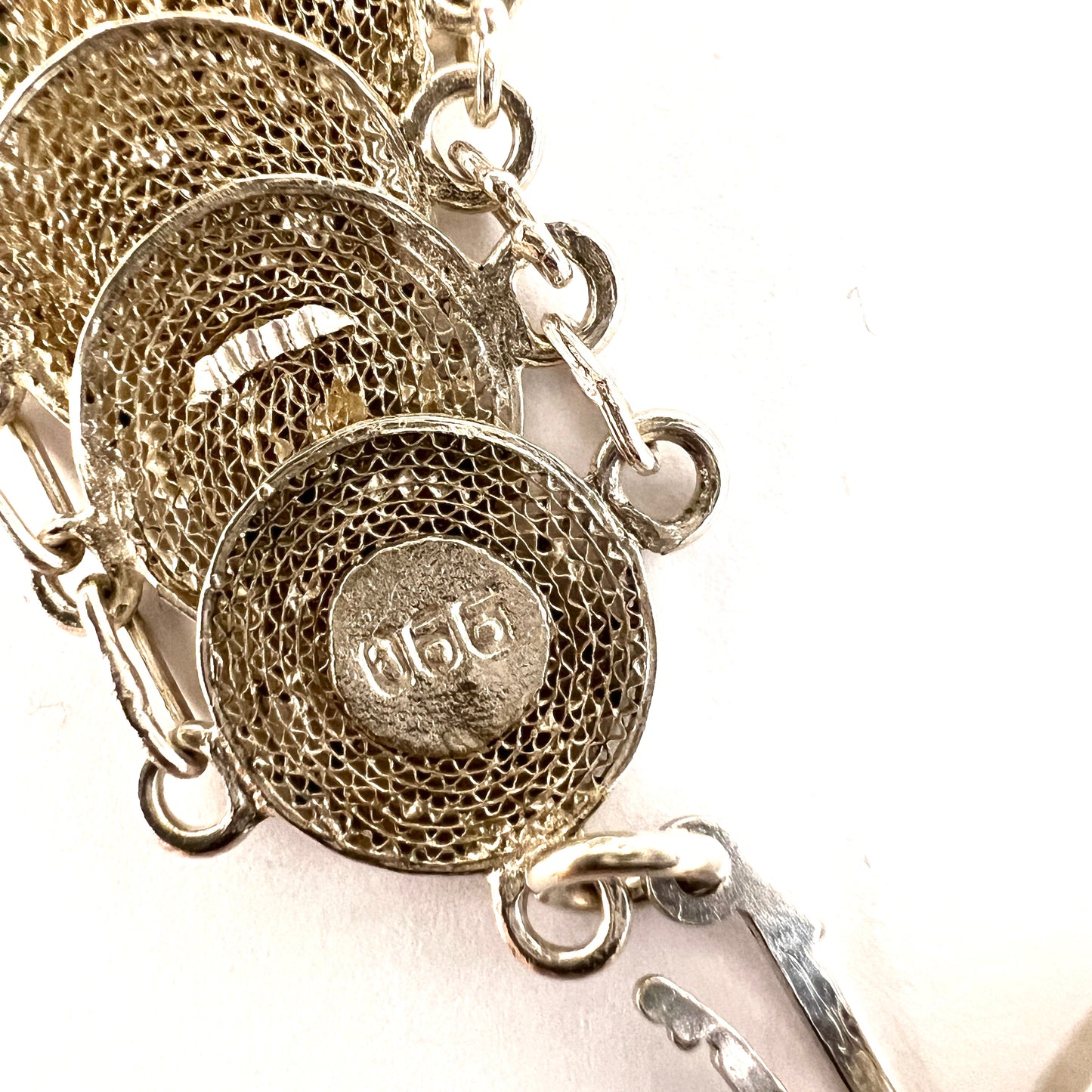 Vintage Sterling Silver Filigree Necklace.