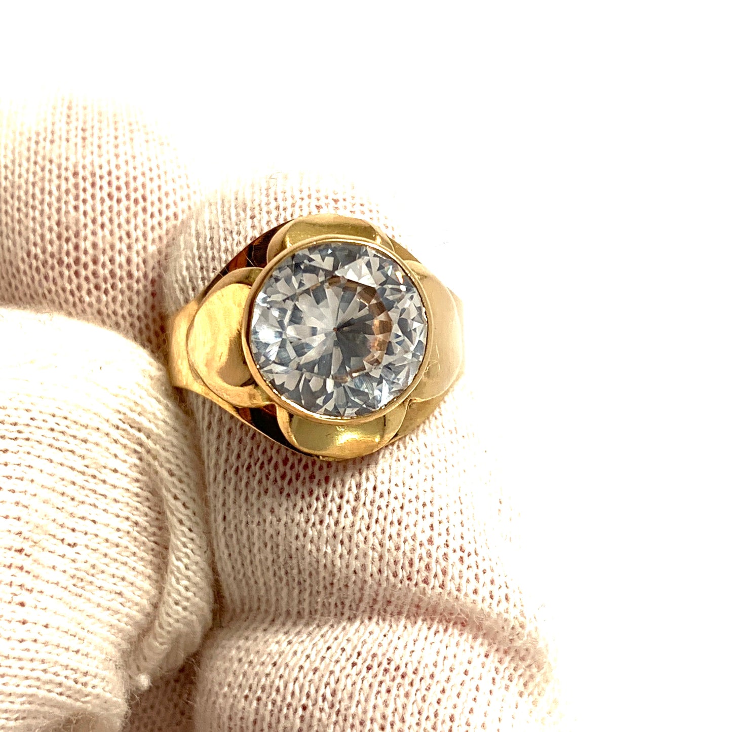 Sweden 1960. Vintage 18k Gold Rock Crystal Ring.