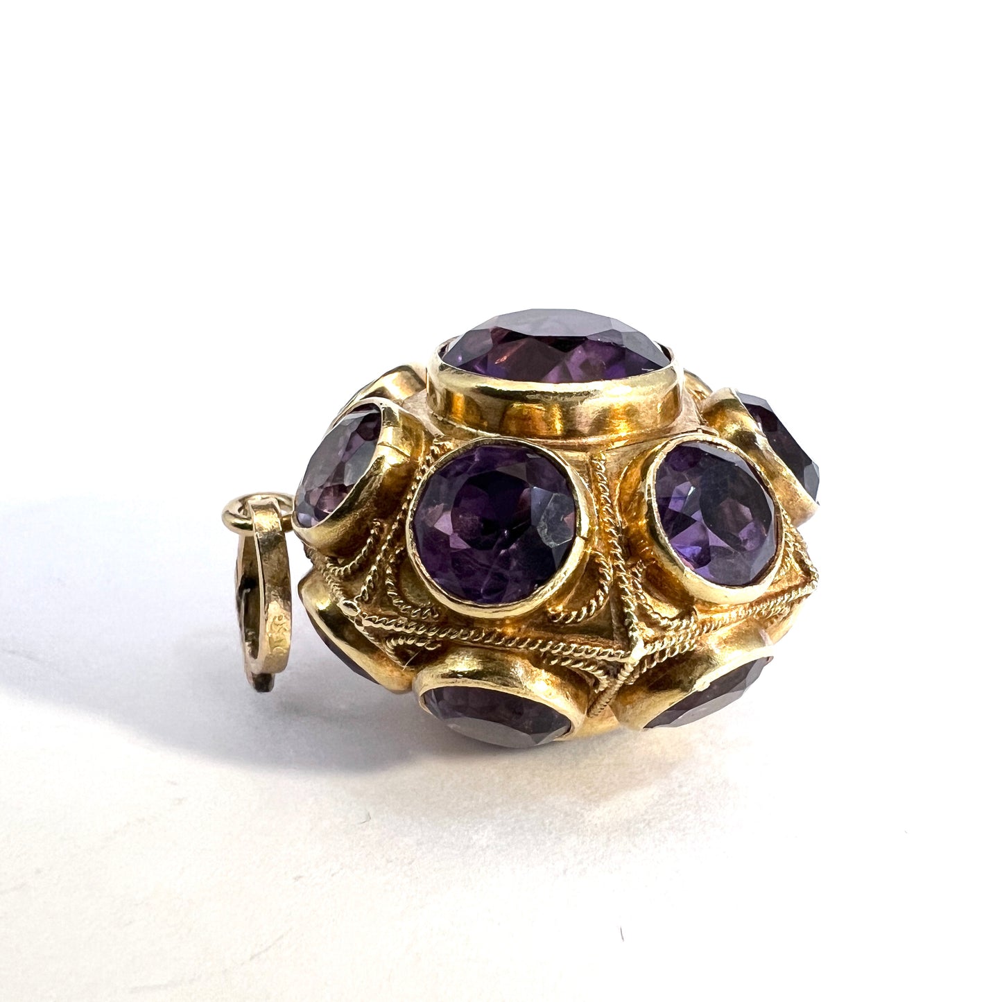 Vicenza, Italy 1944-68 Etruscan Revival 18k Gold Amethyst Pendant. 14.7 gram