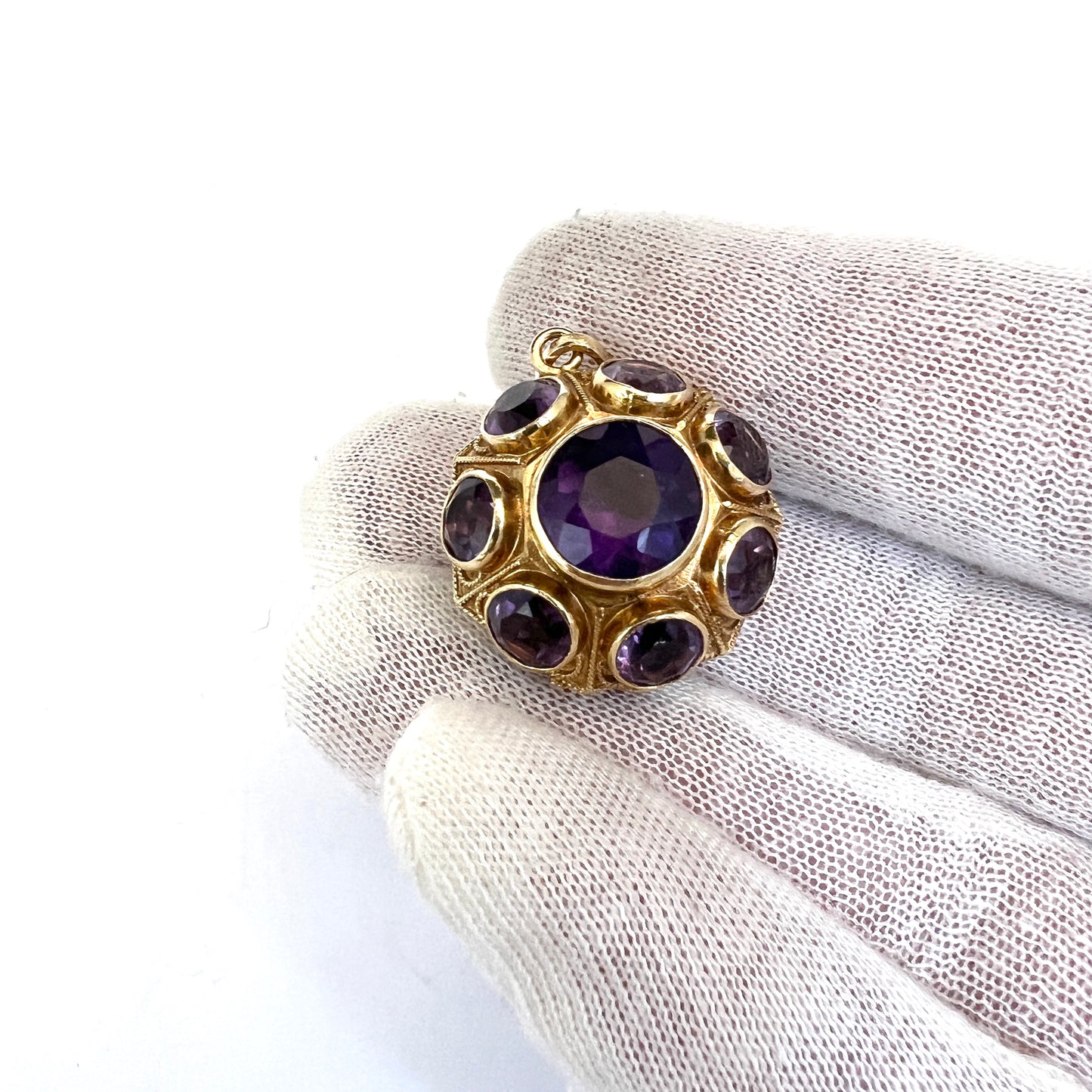 Vicenza, Italy 1944-68 Etruscan Revival 18k Gold Amethyst Pendant. 14.7 gram