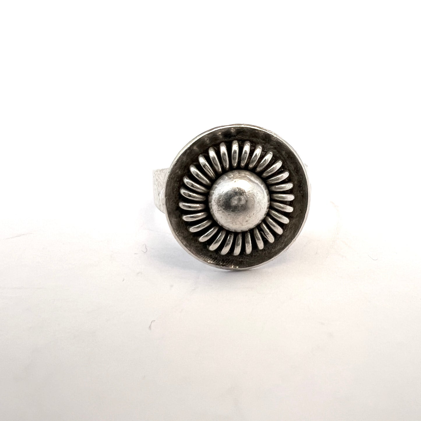 Christian Veilskov, Copenhagen 1960-70s Modernist Solid Silver Ring.