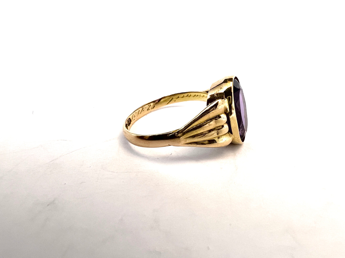 Raul Grönlund, Finland 1959. Vintage 14k Gold Amethyst Ring.