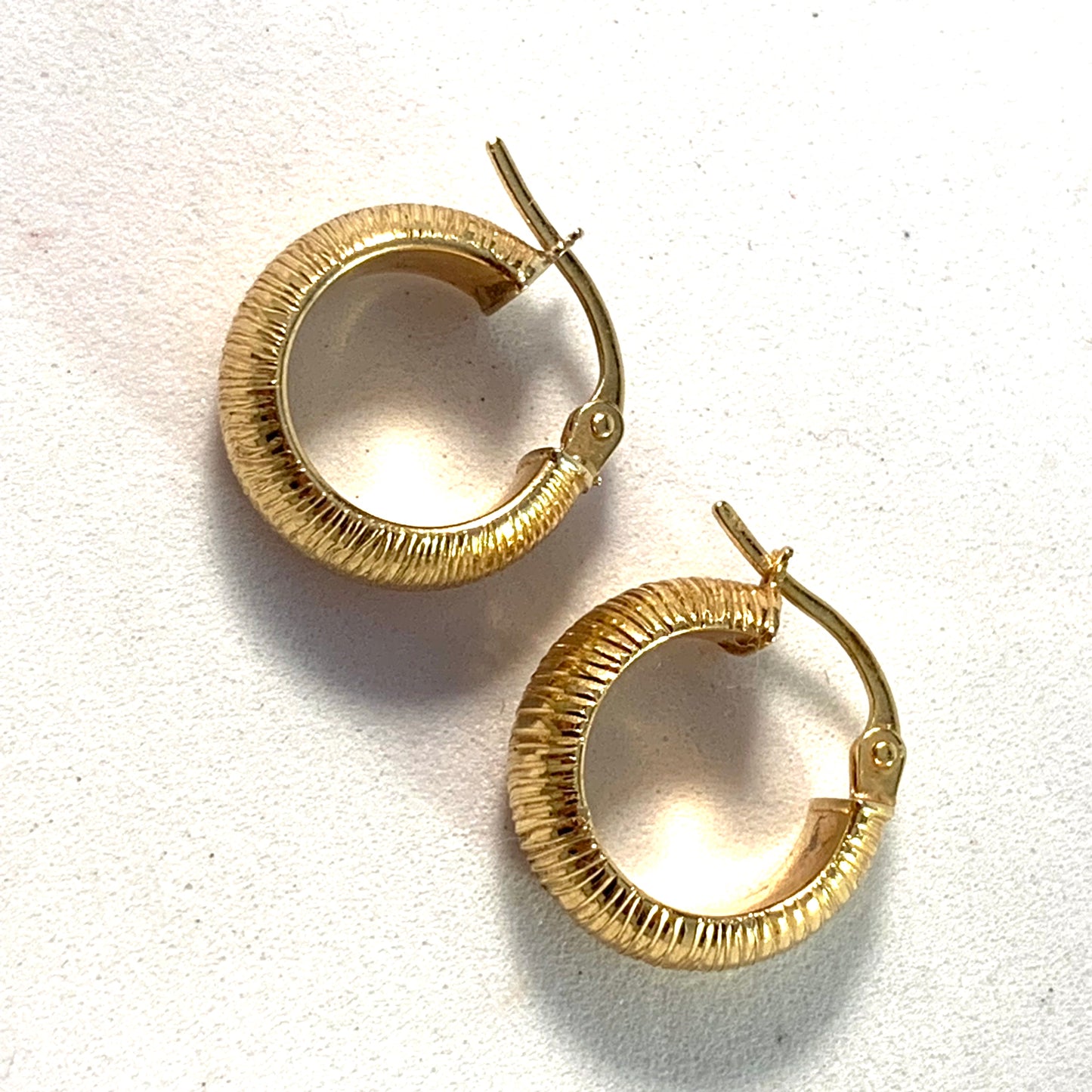 UNO A ERRE, Arezzo, Italy Vintage 18k Gold Huggie Earrings.