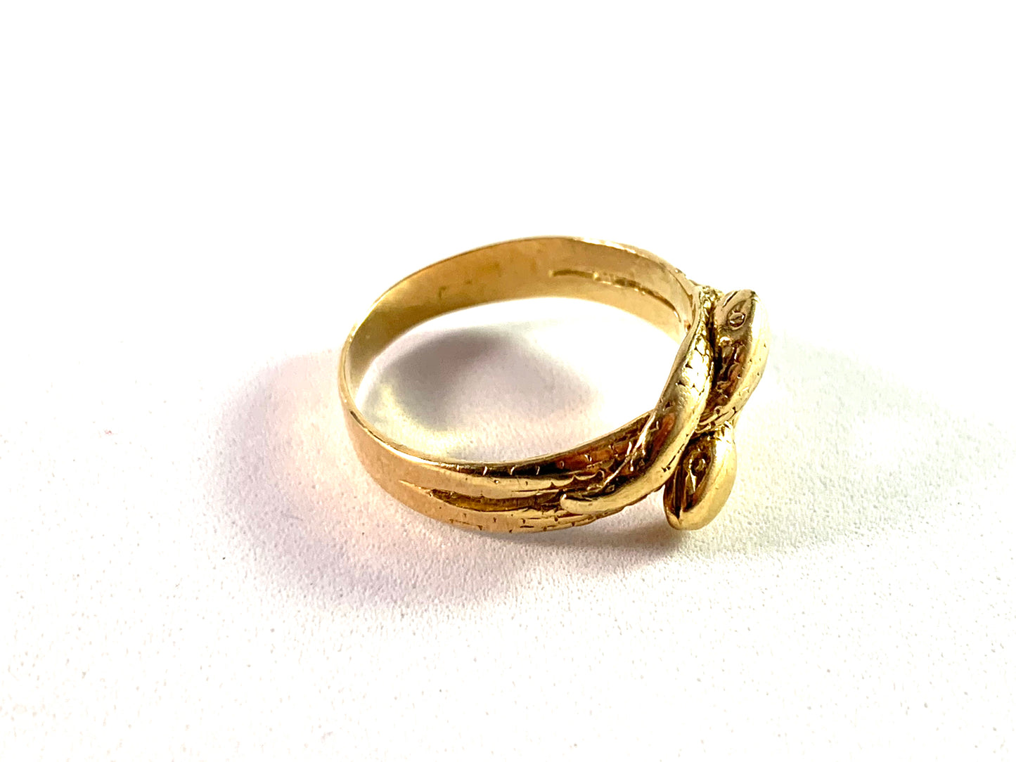 London Antique Victorian 18k Gold Unisex Snake Ring