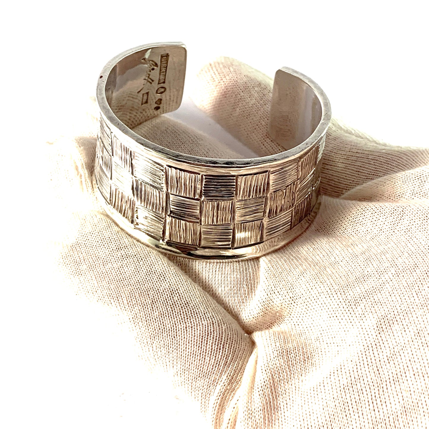 Claes E Giertta, Sweden 1975. Chunky Vintage Sterling Silver Cuff Bracelet. Signed.