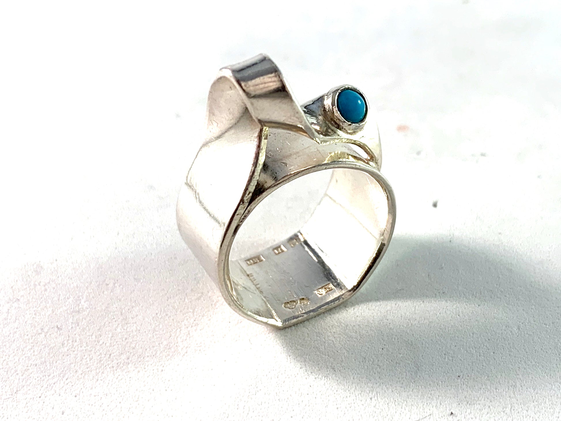 Vintage Sterling Silver Turquoise Bold Ring.