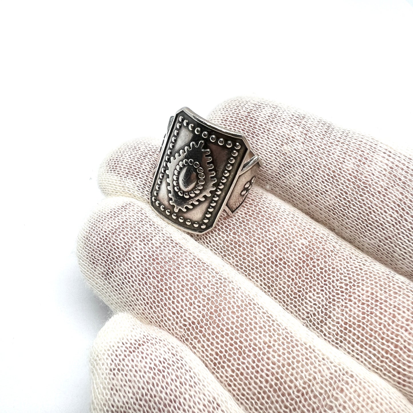 Kalevala Koru, Finland 1984. Vintage Sterling Silver Shield Ring.