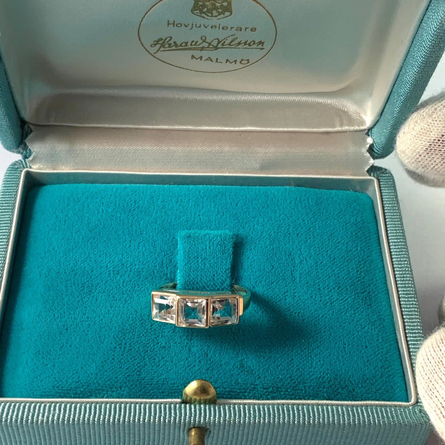 G Dahlgren, Sweden 1952. Mid Century 18k Gold Rock Crystal Ring. Boxed.
