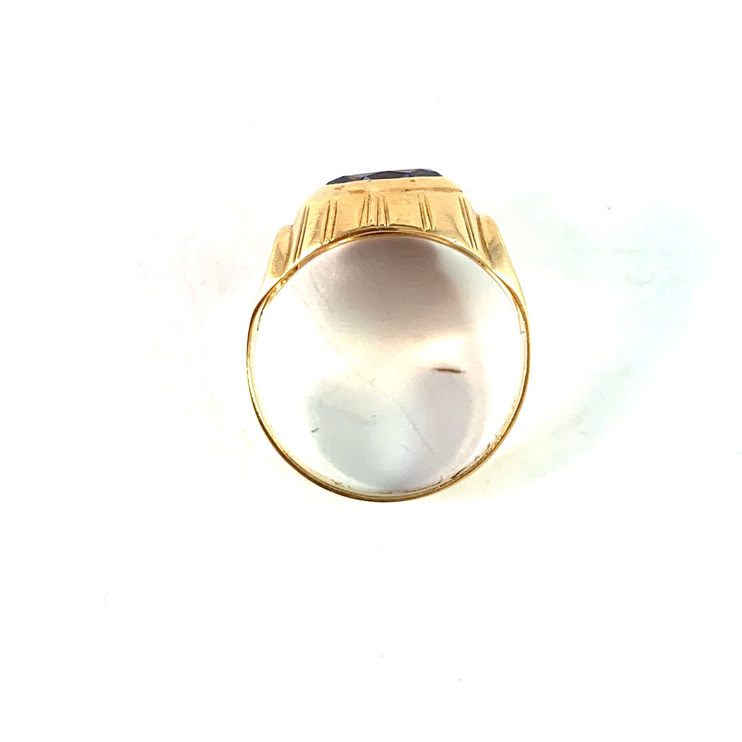 Bengt Hallberg. Sweden 1950s. Vintage 18k Gold Synthetic Sapphire Ring.