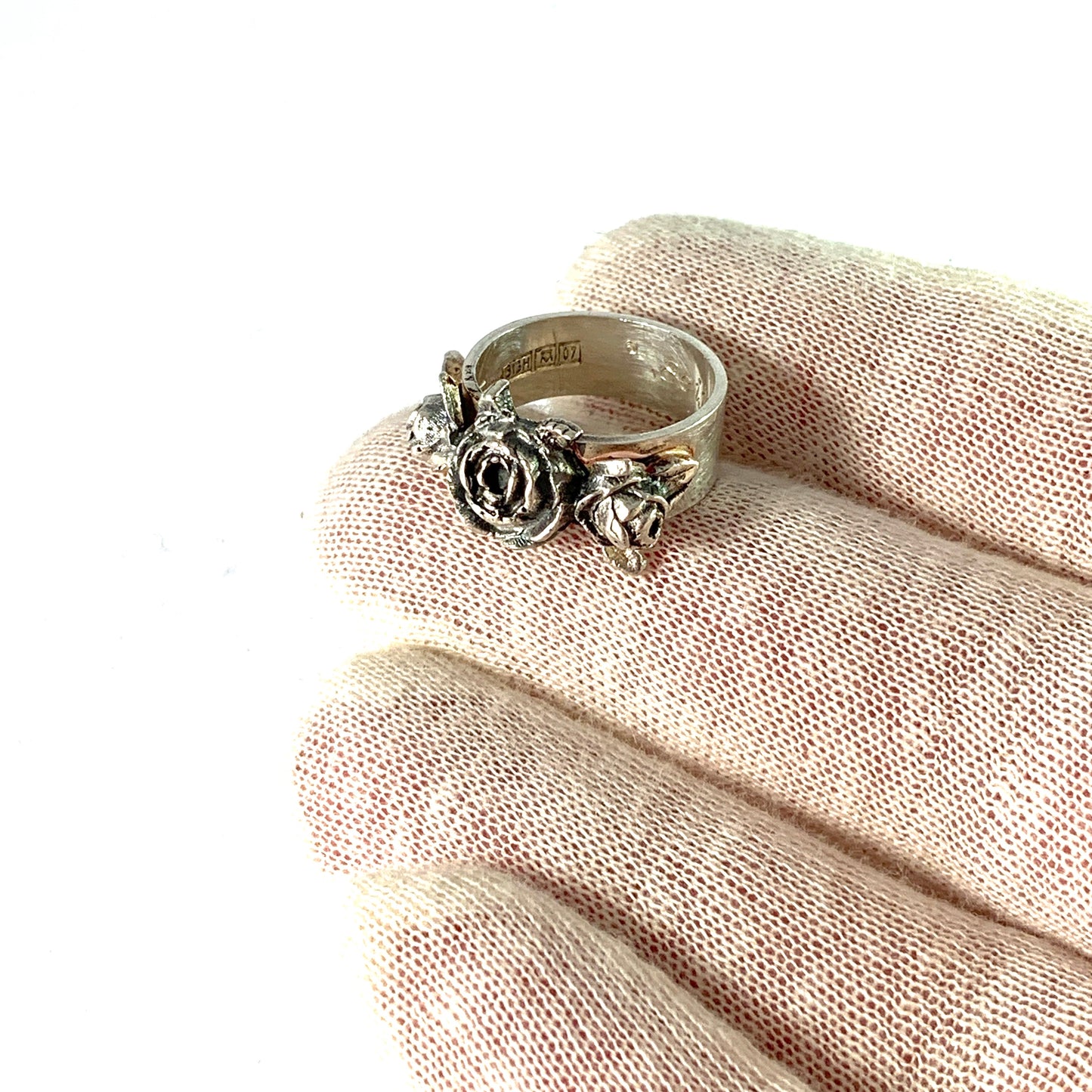Turun Hopea, Finland 1967. Solid Silver Rose Flower Ring.