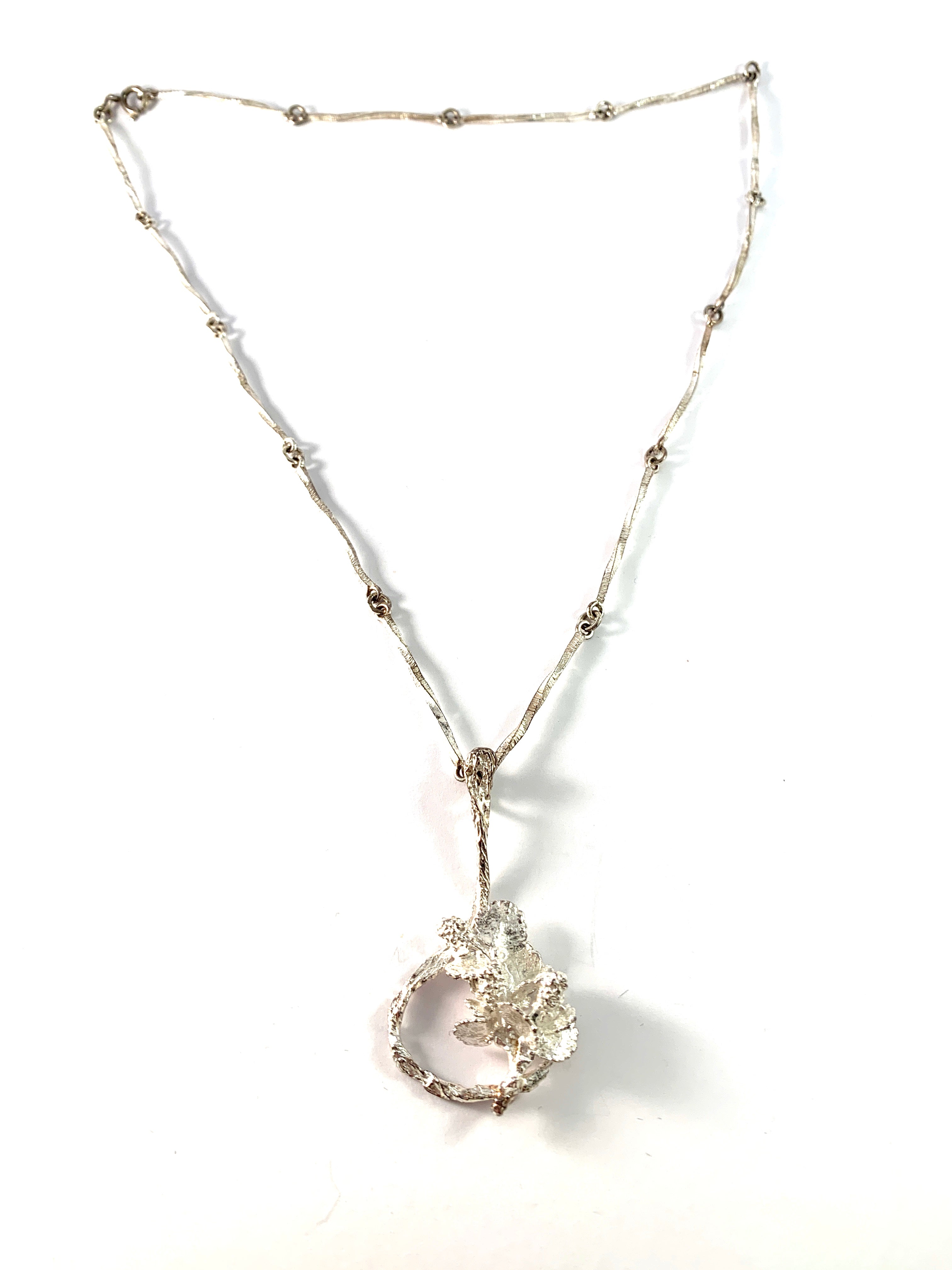 Flora Danica, Denmark. Vintage Sterling Silver Pendant Necklace. Boxed.