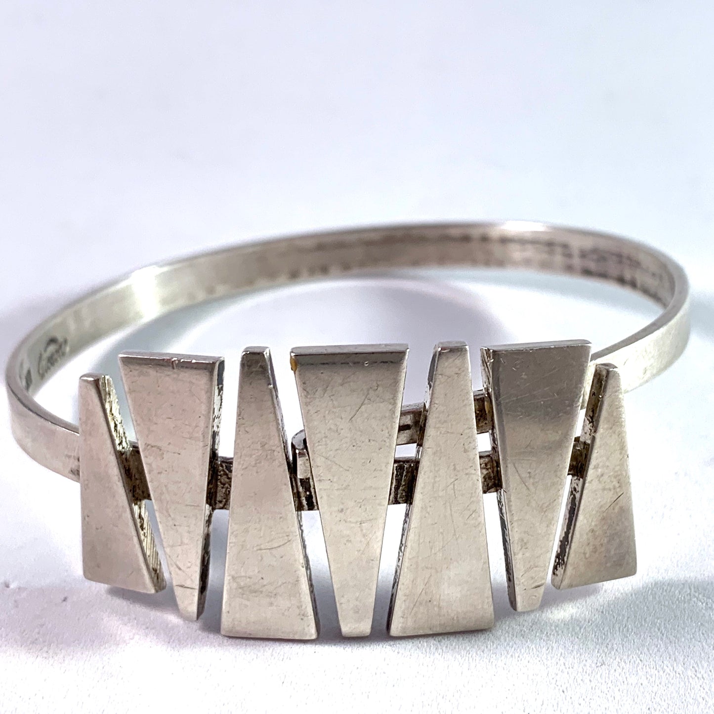 Victor Jansson, Sweden year 1968 Modernist Sterling Silver Open/Close Bangle Bracelet.