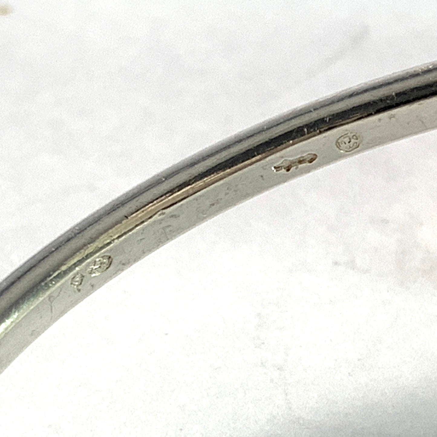 The Netherlands c 1960-70s. Solid 835 Silver Bangle Bracelet. Makers mark