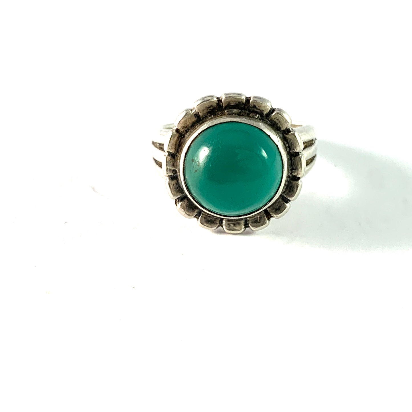 Kaplan, Sweden 1950s. Vintage Solid Silver Chrysoprase Ring.