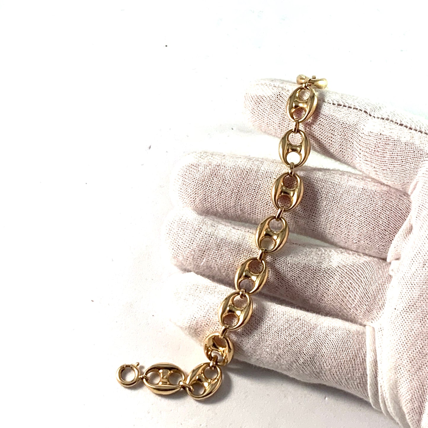 Vintage 18k Gold Anchor Link Bracelet.