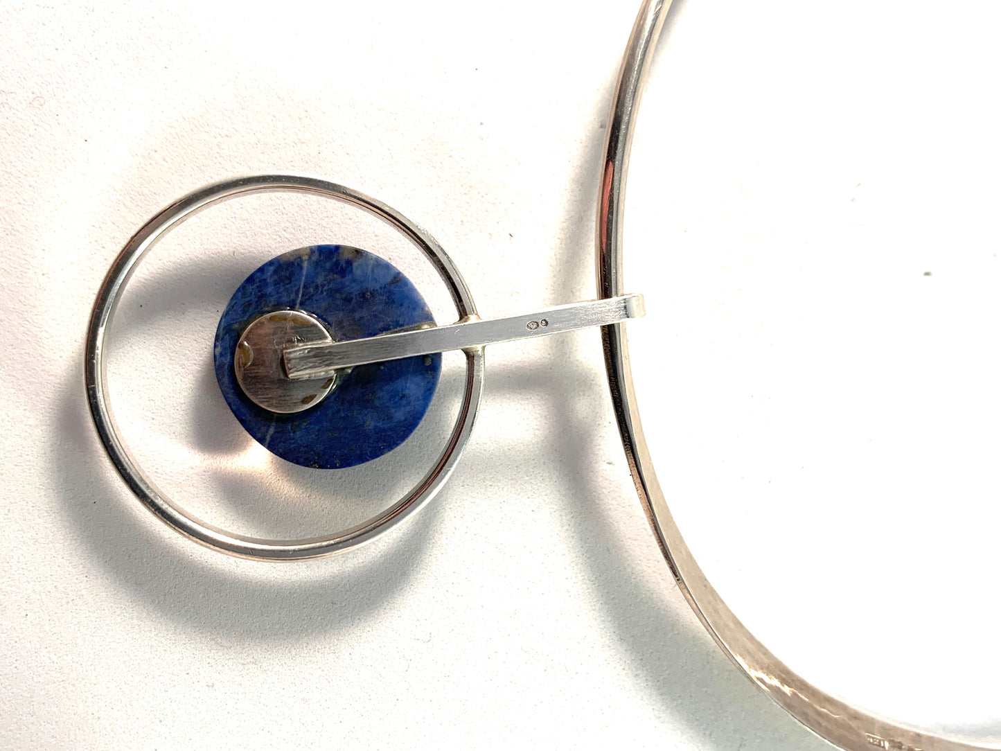 Ibe Dahlqust, Sweden 1973 Sterling Neckring With Lapis Lazuli Pendant.