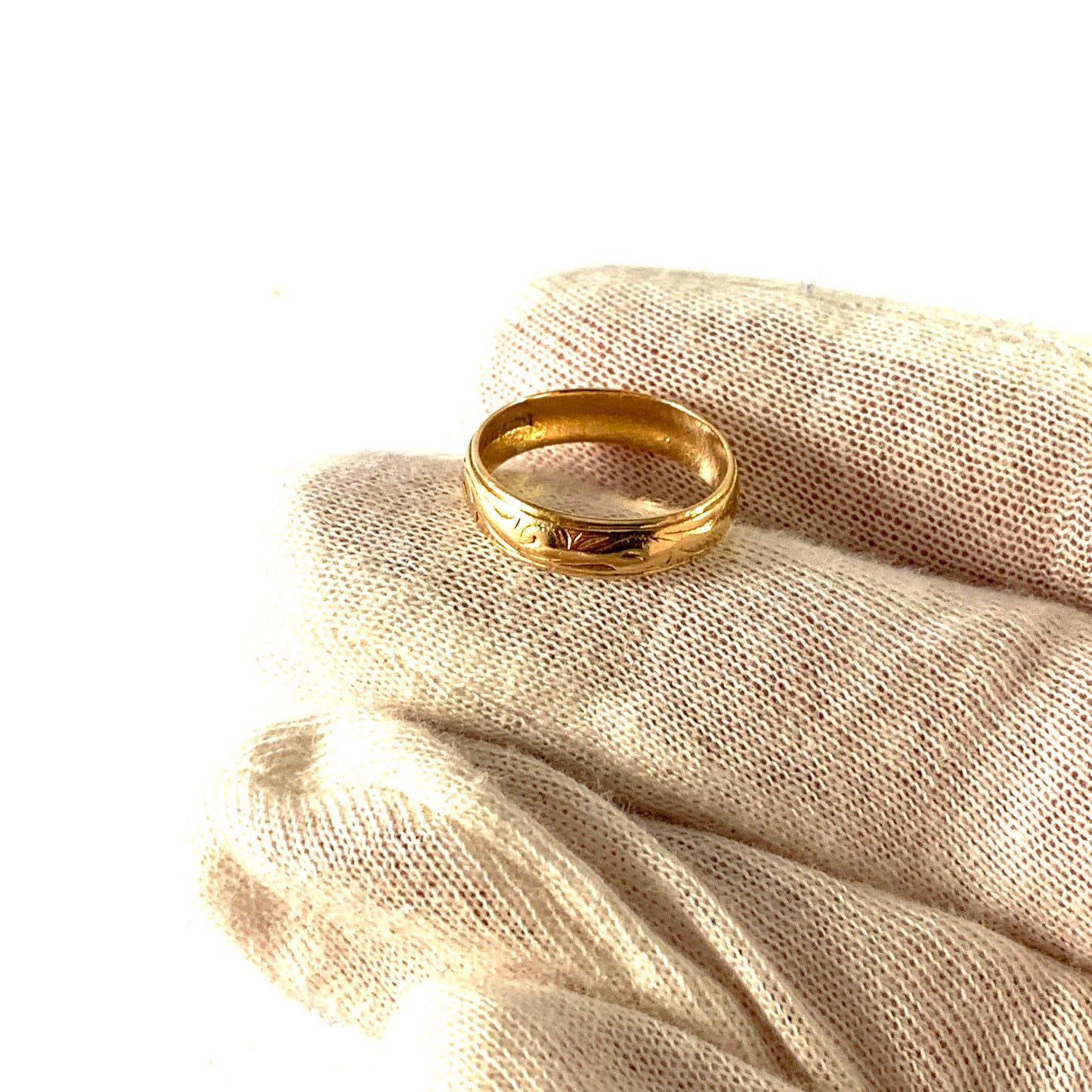 Sweden year 1896. Antique 18k Gold Wedding Band Ring.