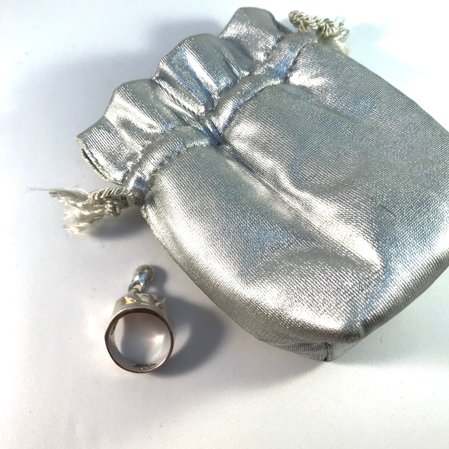 Bjorn Weckstrom for Lapponia, Finland year 1974 Sterling Silver Kinetic Ring. In original bag.