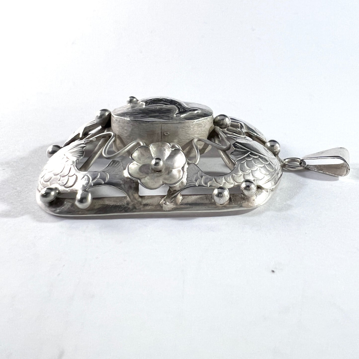 GUSSI, Sweden 1949. Vintage Sterling Silver Fish Pendant.