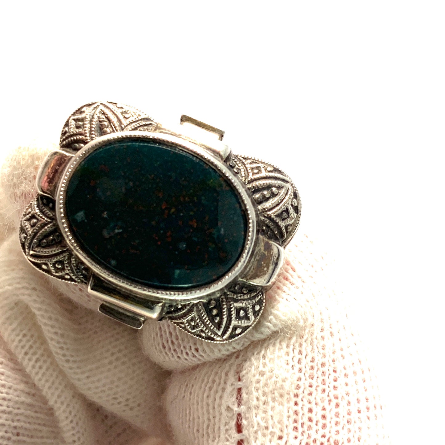 Vintage 1930-40s Solid 835 Silver Bloodstone Signet Ring.