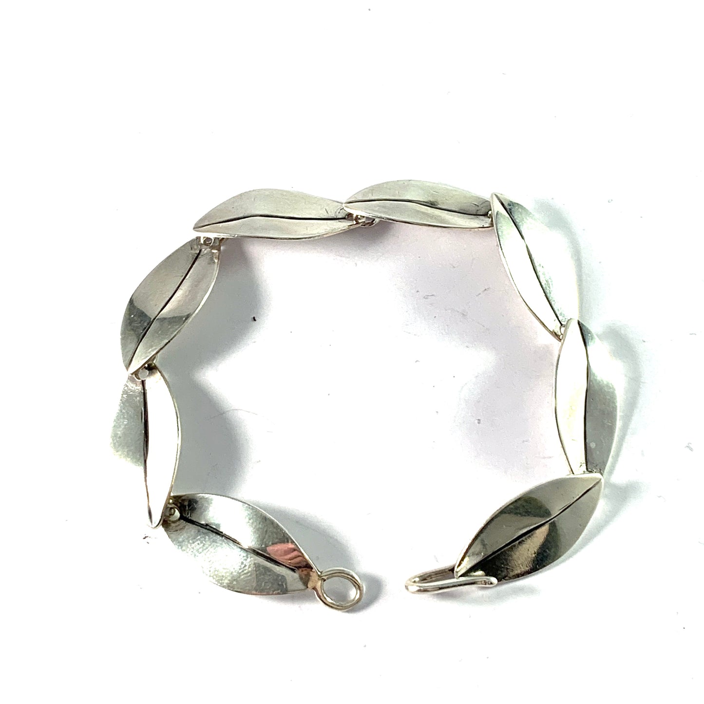 Acke R Tötterman, Sweden 1955 Mid Century Modern Sterling Silver Bracelet. Signed.