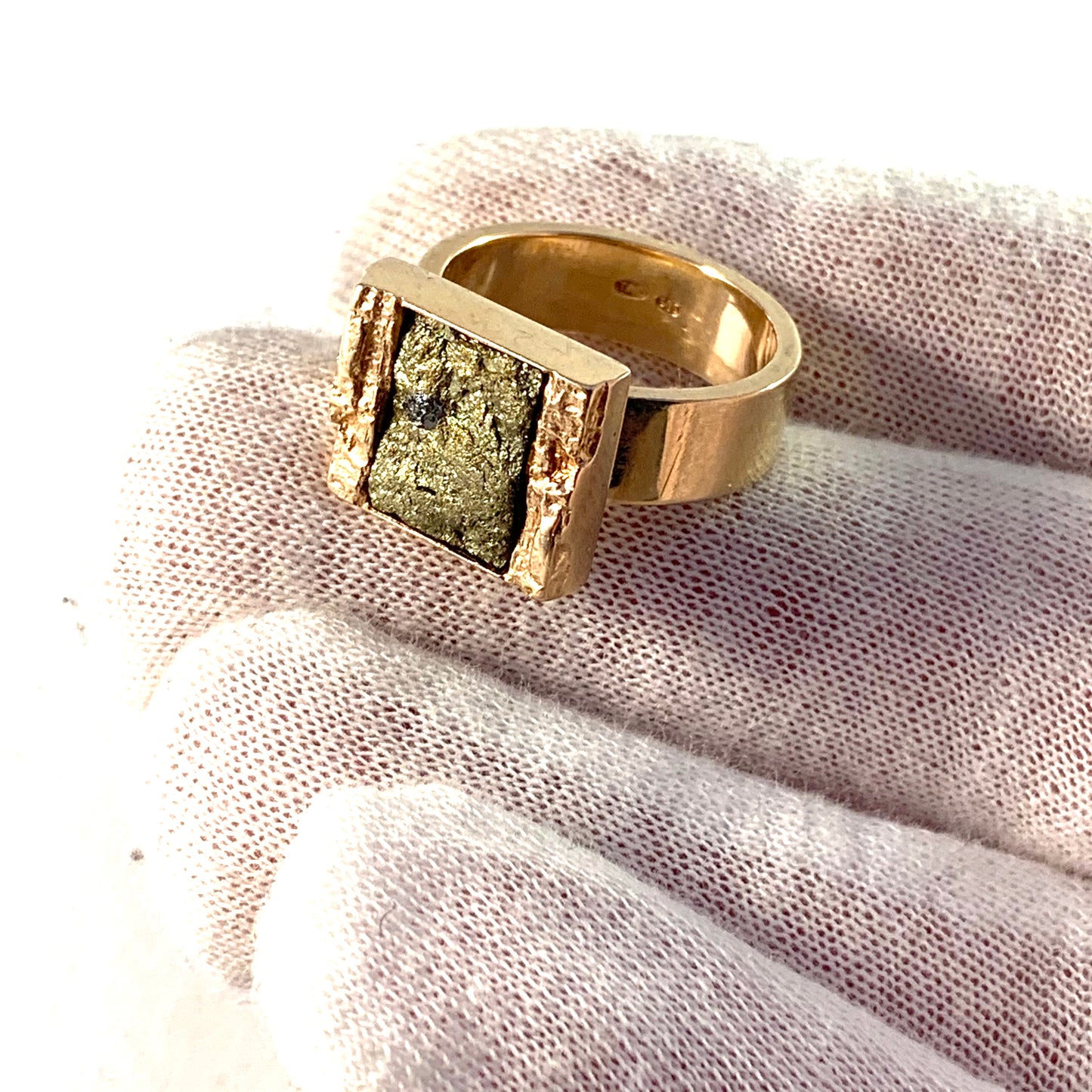 Finland Vintage Chunky 14k Gold Copper Ore Unisex Ring.