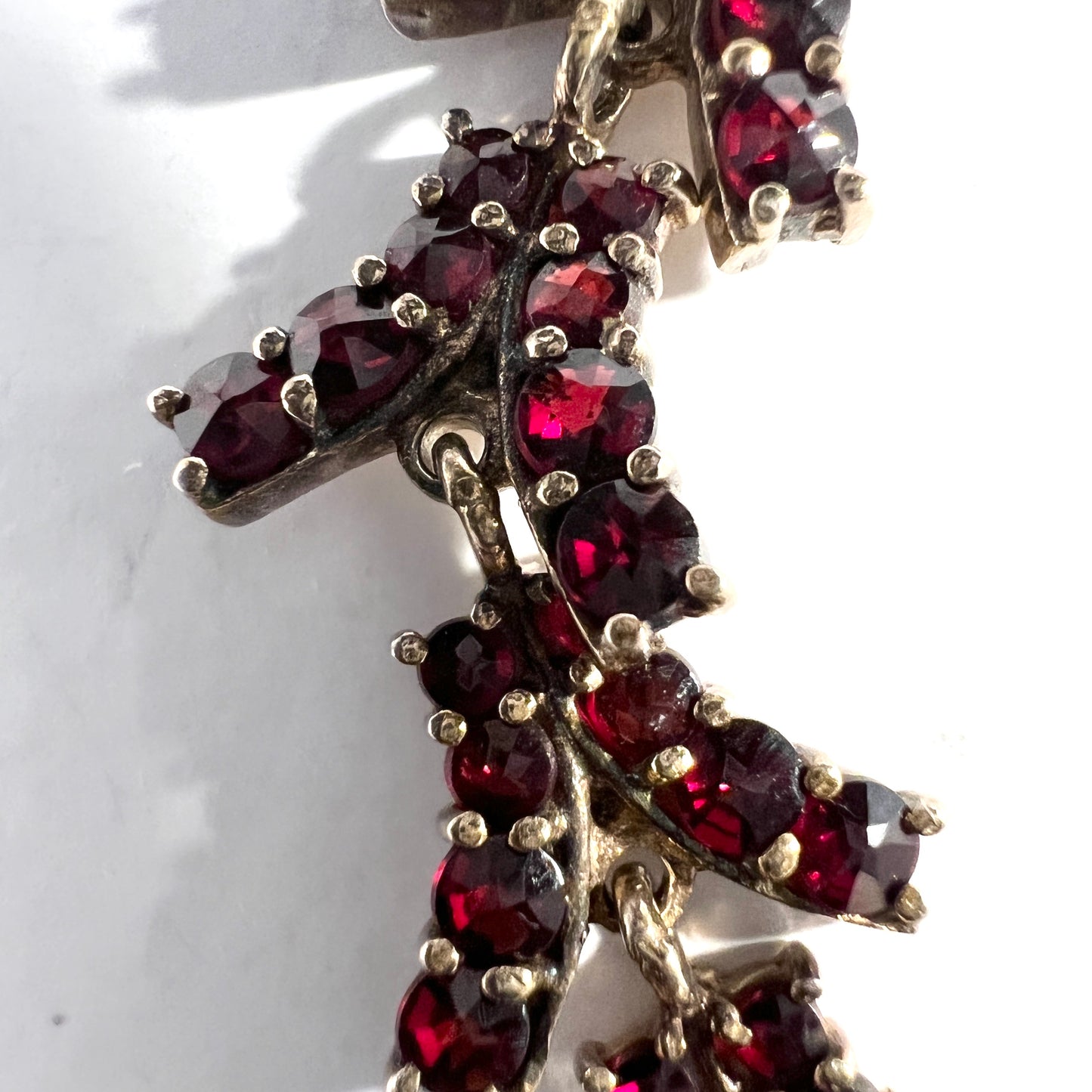 Vintage 1930s Art Deco Solid 830 Silver Bohemian Garnet Bracelet.