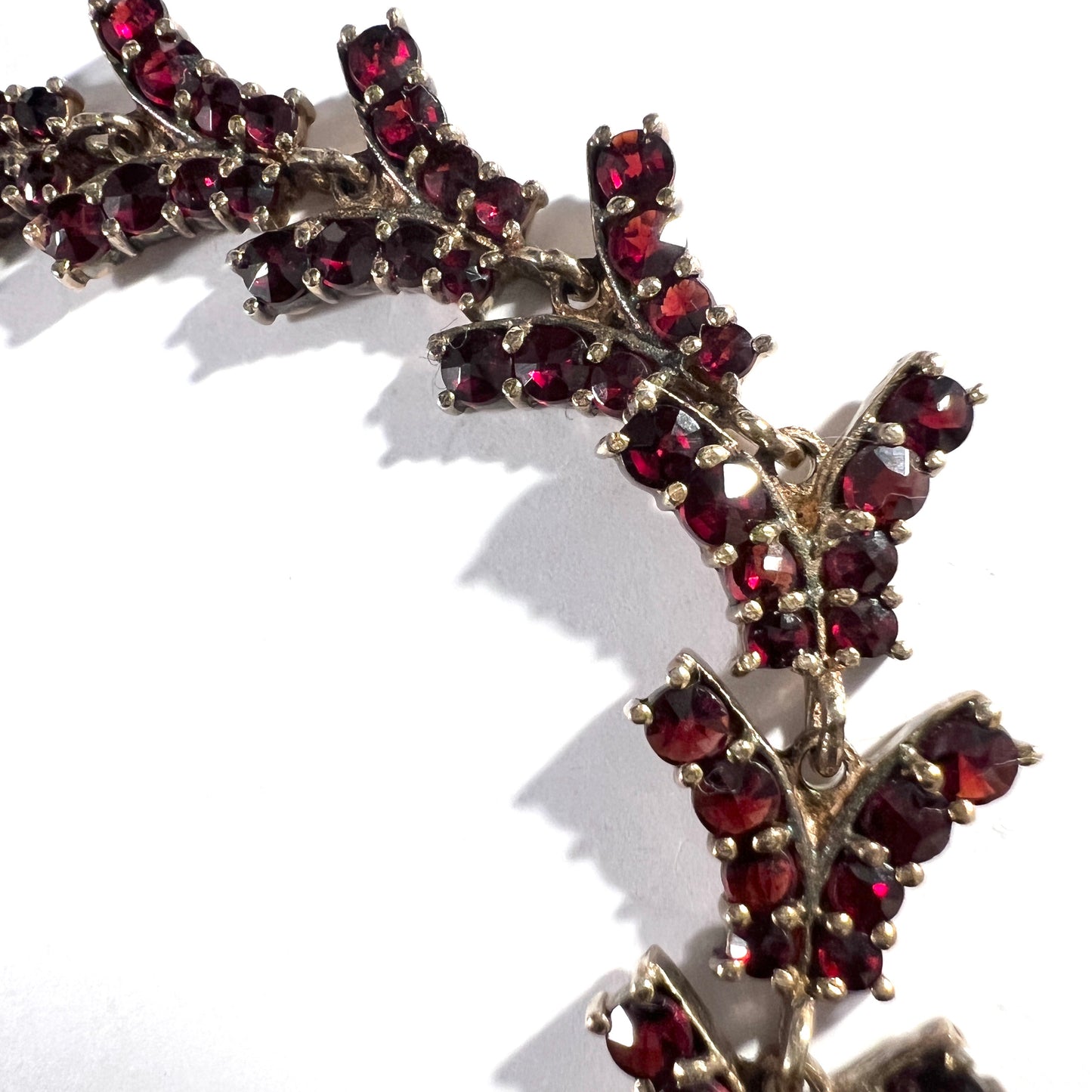 Vintage 1930s Art Deco Solid 830 Silver Bohemian Garnet Bracelet.