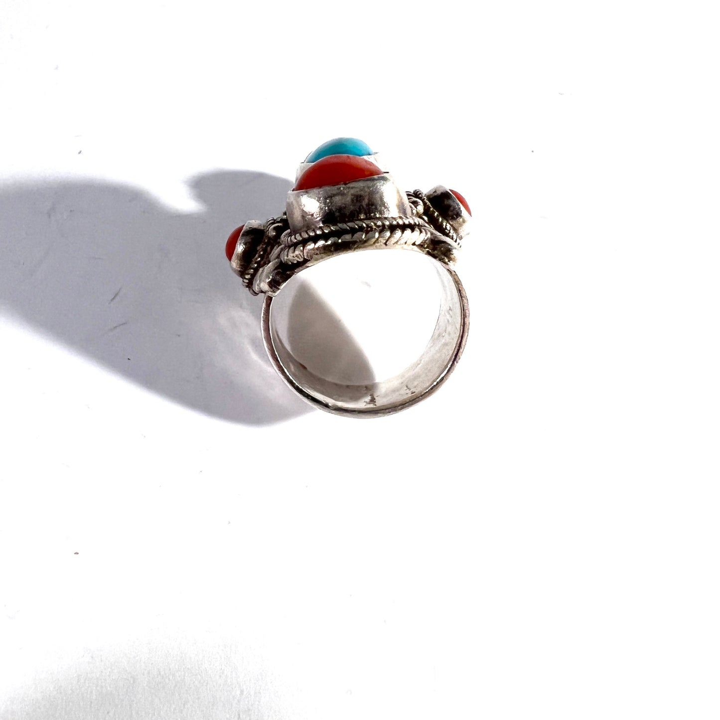 Vintage Native American Bold Sterling Silver Turquoise Coral Ring.
