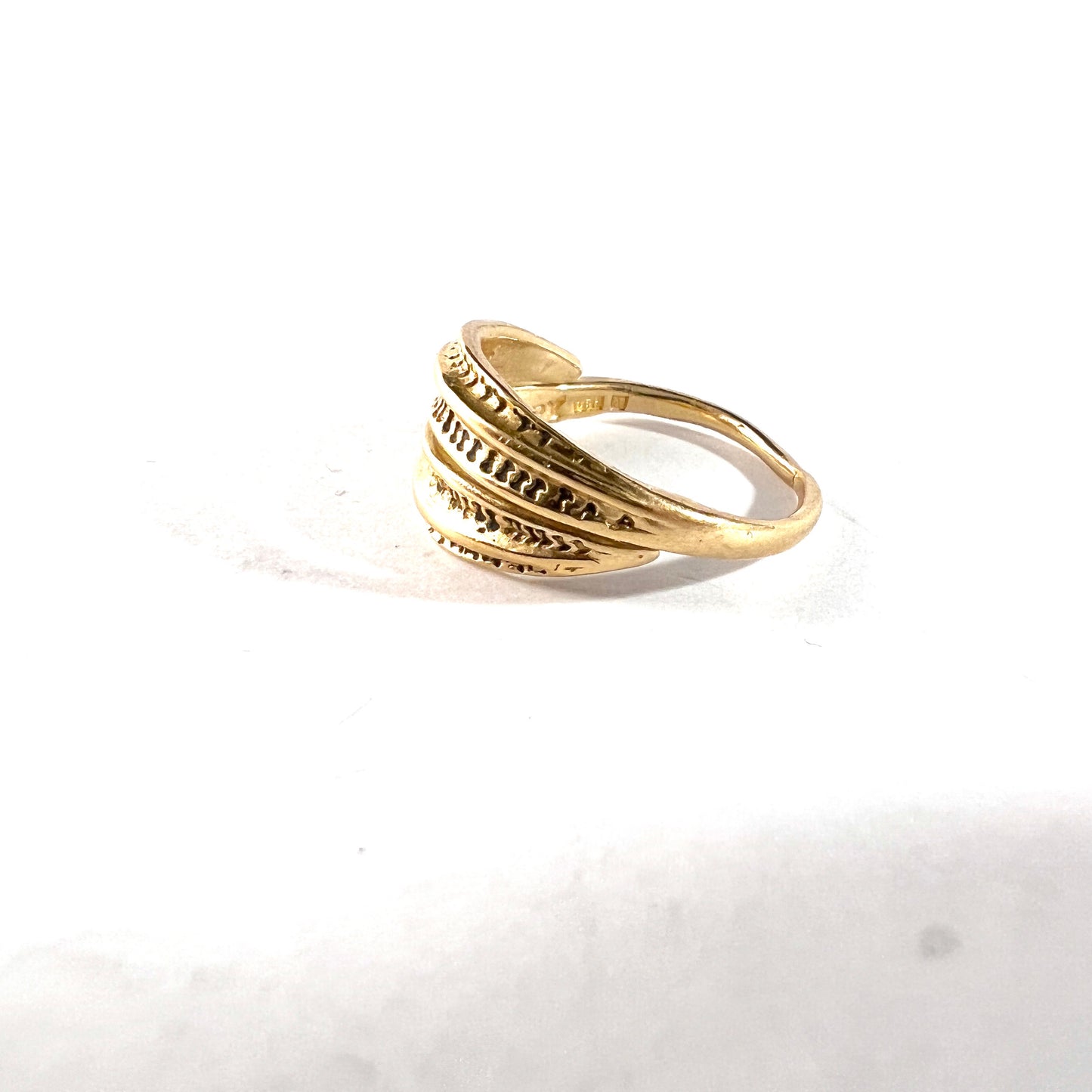 Bengt Hallberg. Sweden. Vintage 18k Gold Viking Copy Ring.