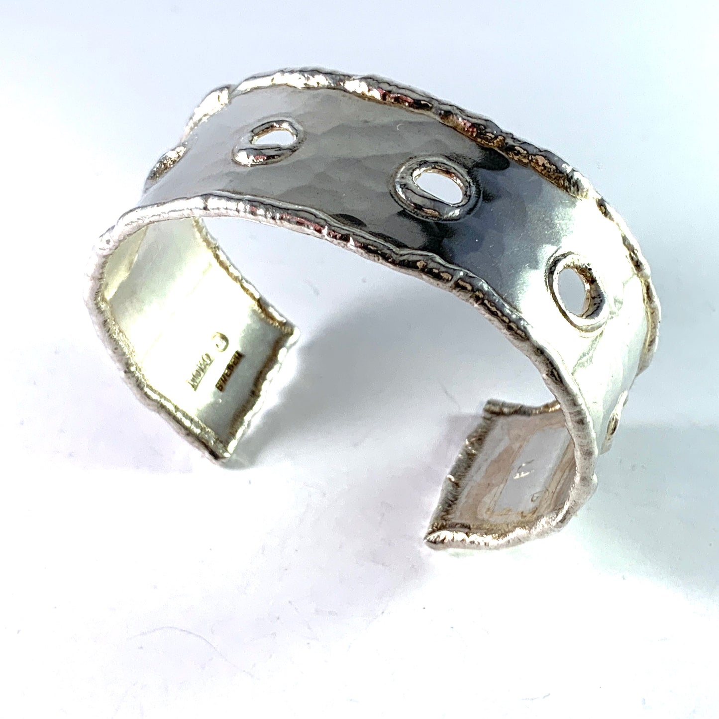 Nordisk Kokusai, Sweden 1974-79 Bold modernist Sterling Silver Cuff Bracelet.