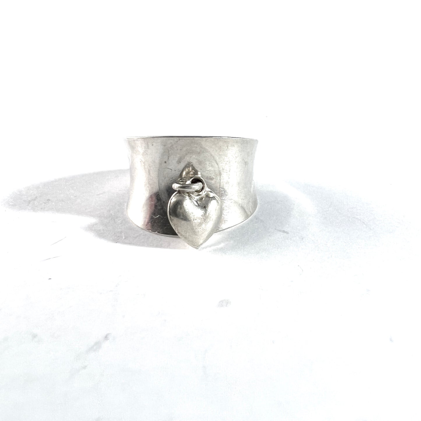 Waldemar Jonsson, Sweden 1961. Vintage Sterling Silver Heart Charm Ring.