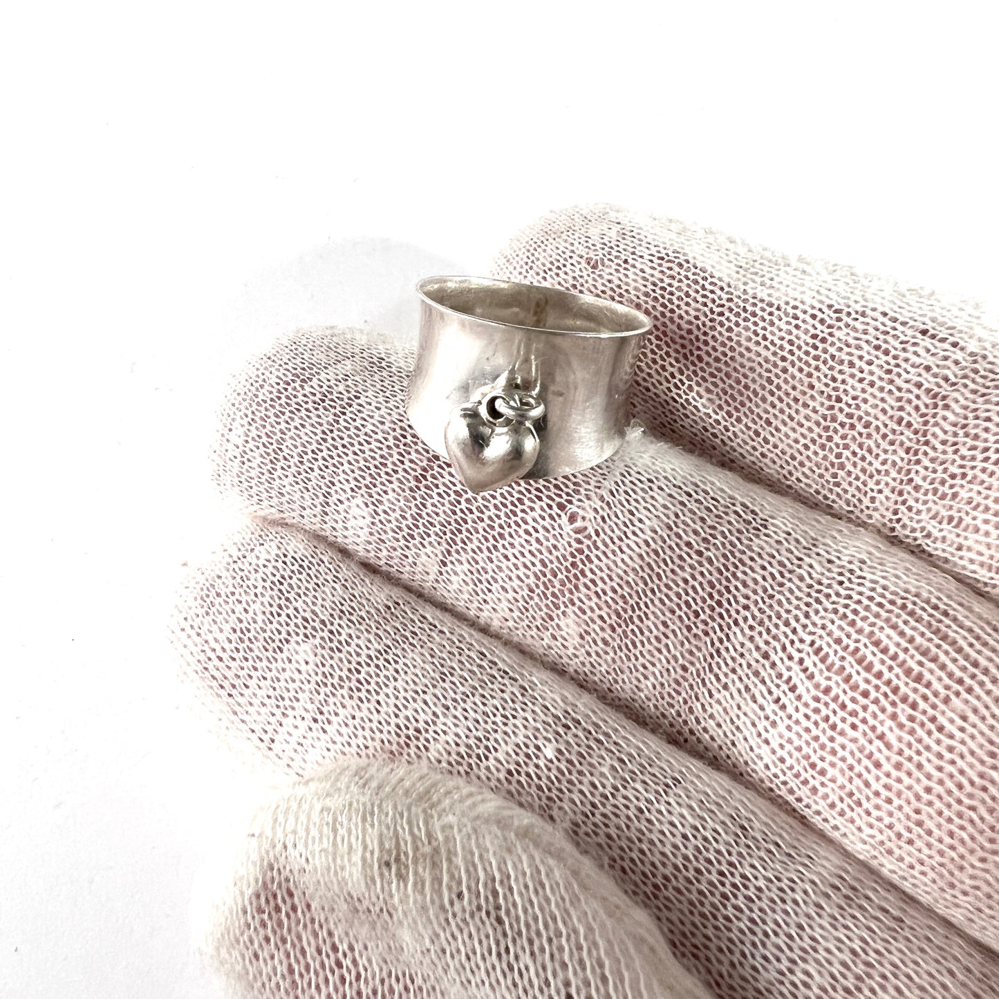 Waldemar Jonsson, Sweden 1961. Vintage Sterling Silver Heart Charm Ring.