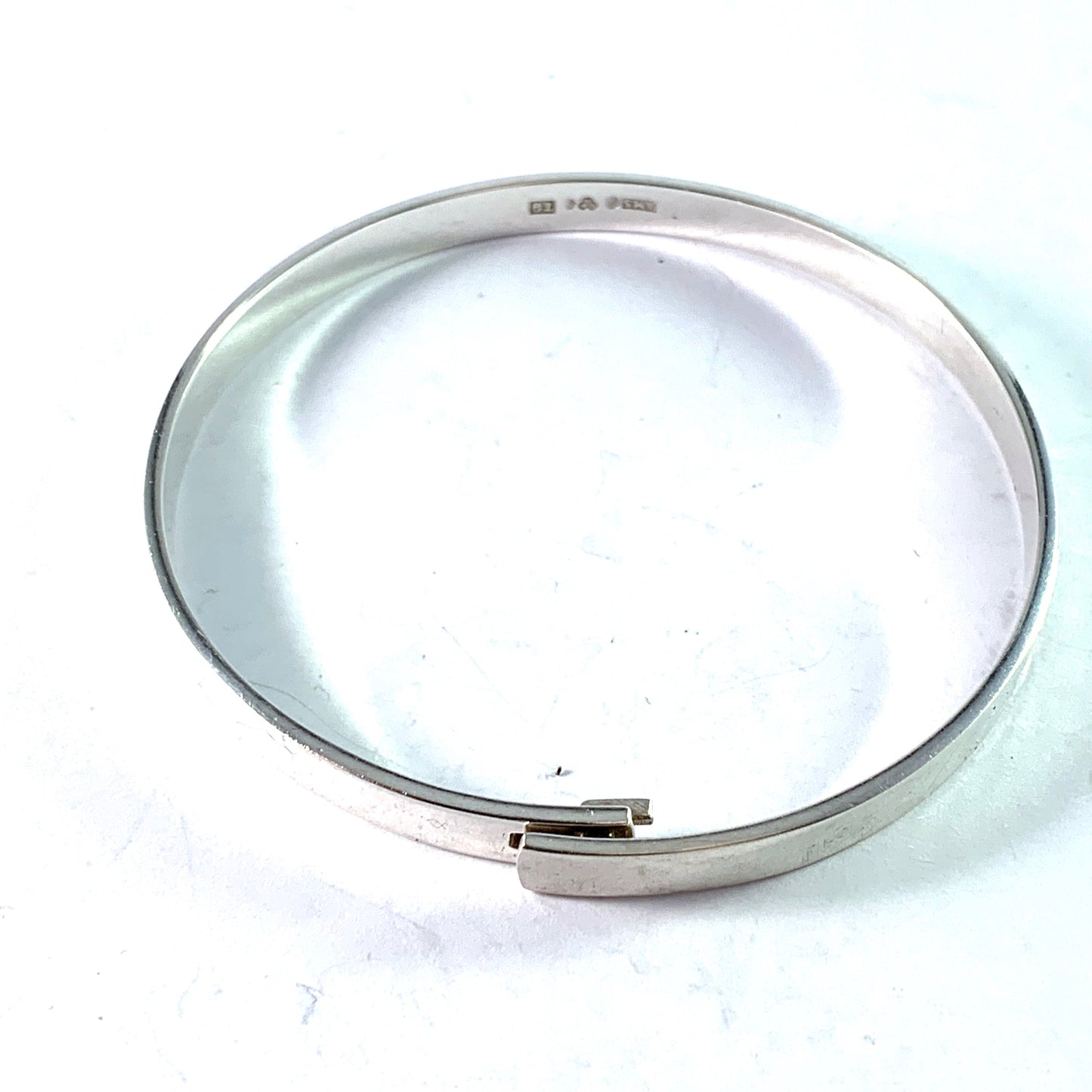 Arvo Saarela, Sweden 1969. Sterling Silver Bangle Bracelet.