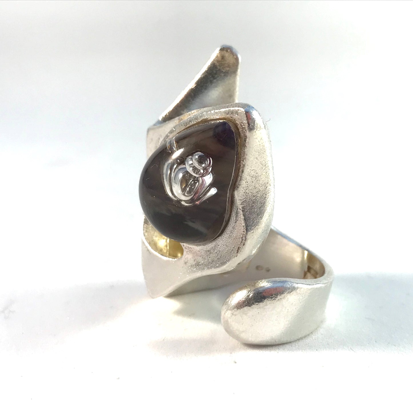 Bjorn Weckstrom for Lapponia Finland year 1974 Sterling Silver Acrylic Ring. Design: Kohoutek