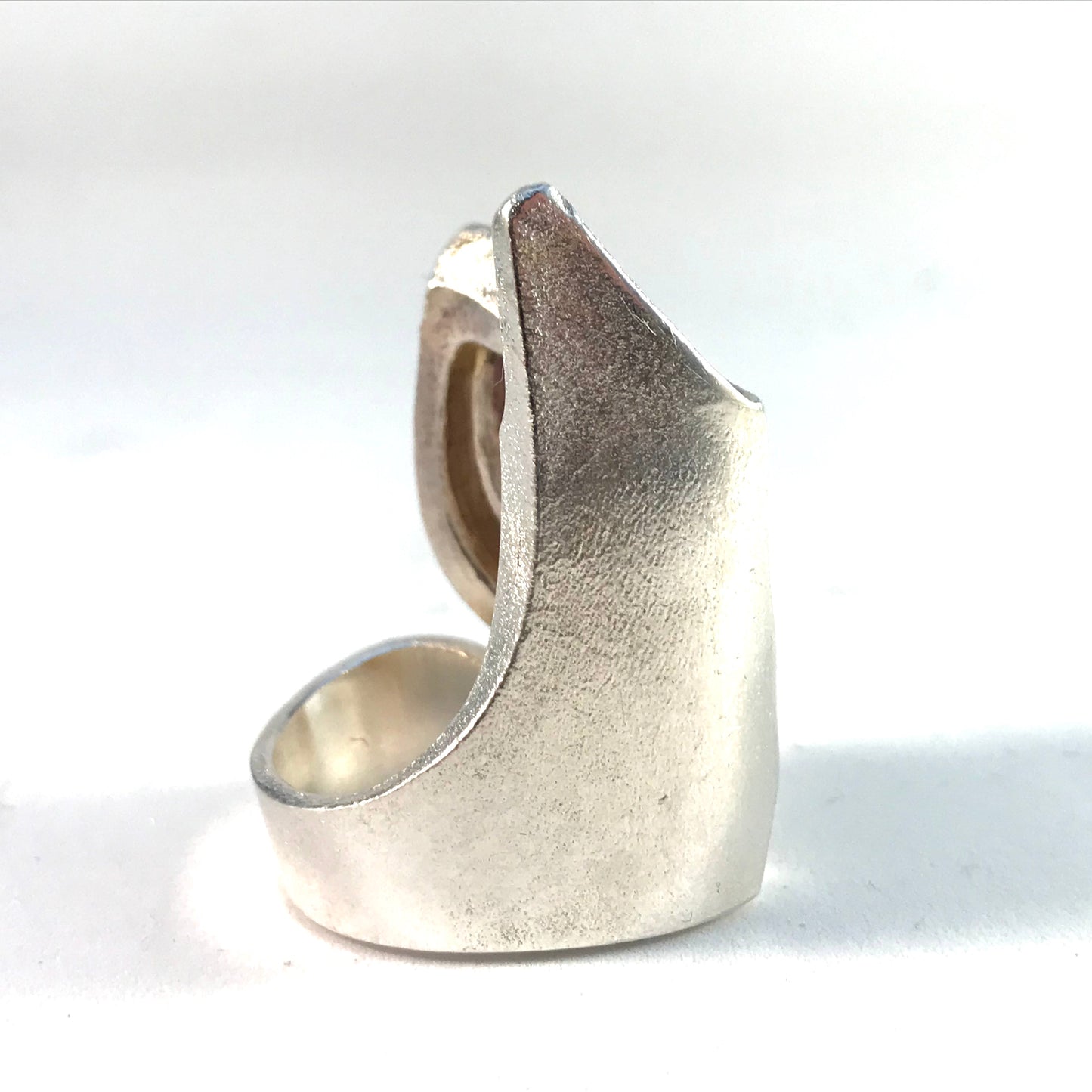 Bjorn Weckstrom for Lapponia Finland year 1974 Sterling Silver Acrylic Ring. Design: Kohoutek