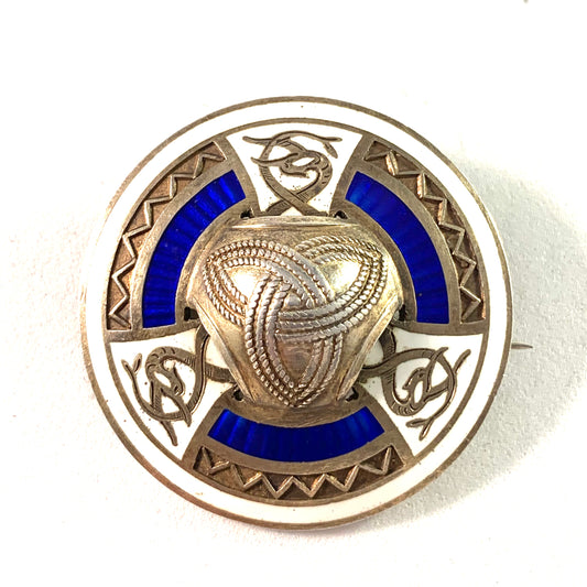 CG Hallberg, Sweden 1914 Antique Sterling Silver Enamel Jugendstil Brooch.