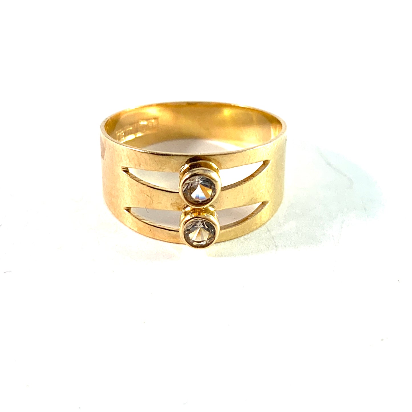 Bengt Hallberg, Sweden year 1970. Vintage 18k Gold Rock Crystal Ring.